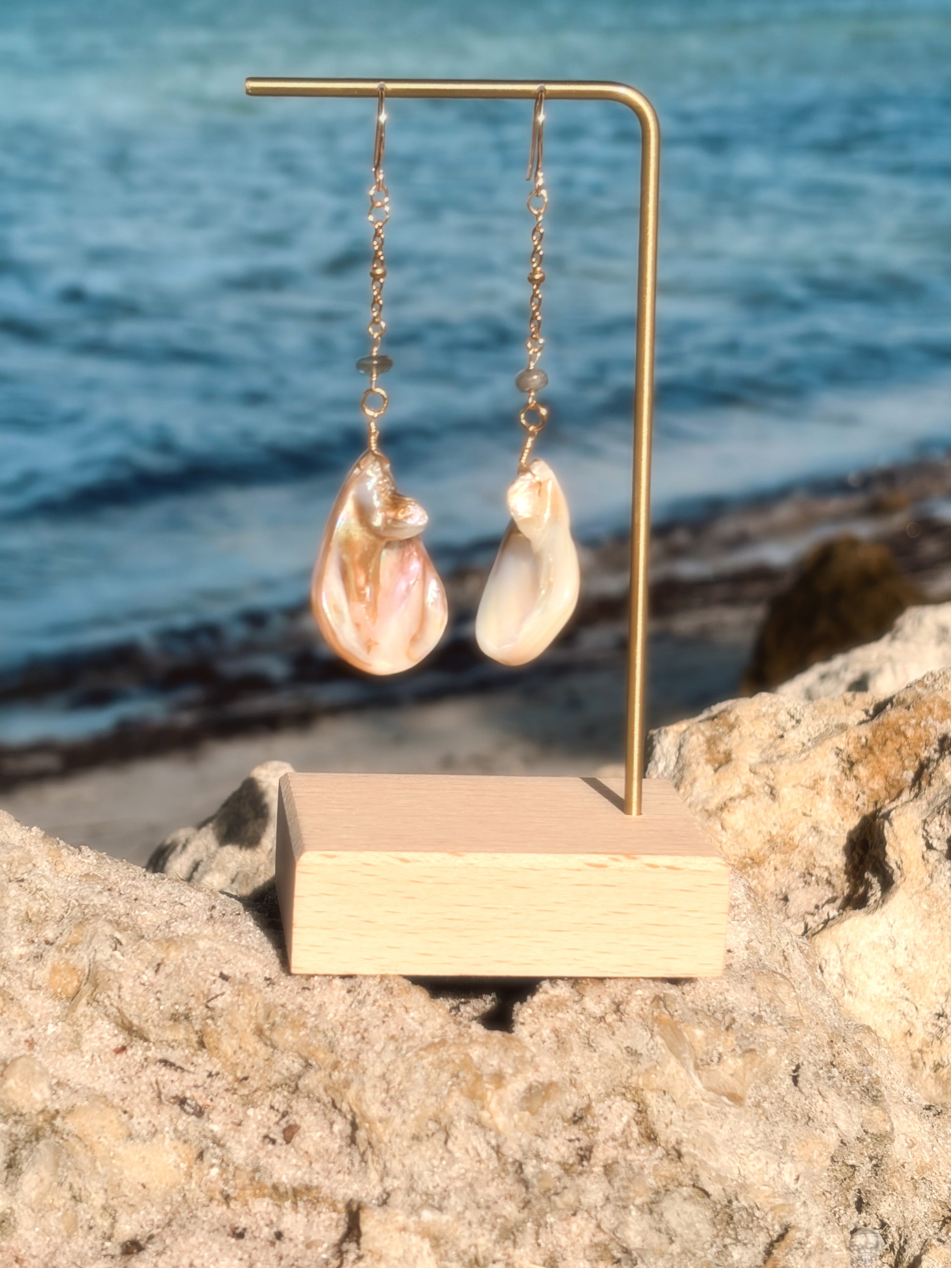 Stainless Steel Gold dangly shell earrings with labradorite bead crystal.